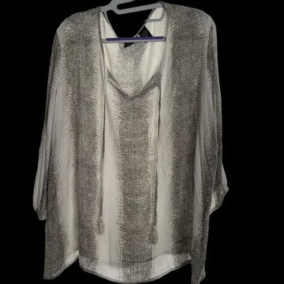 Sara Studio Blouse w/tasseled Tie 3/4 Sleeves Size XL Brown/Tan Print - EUC - Picture 9 of 9